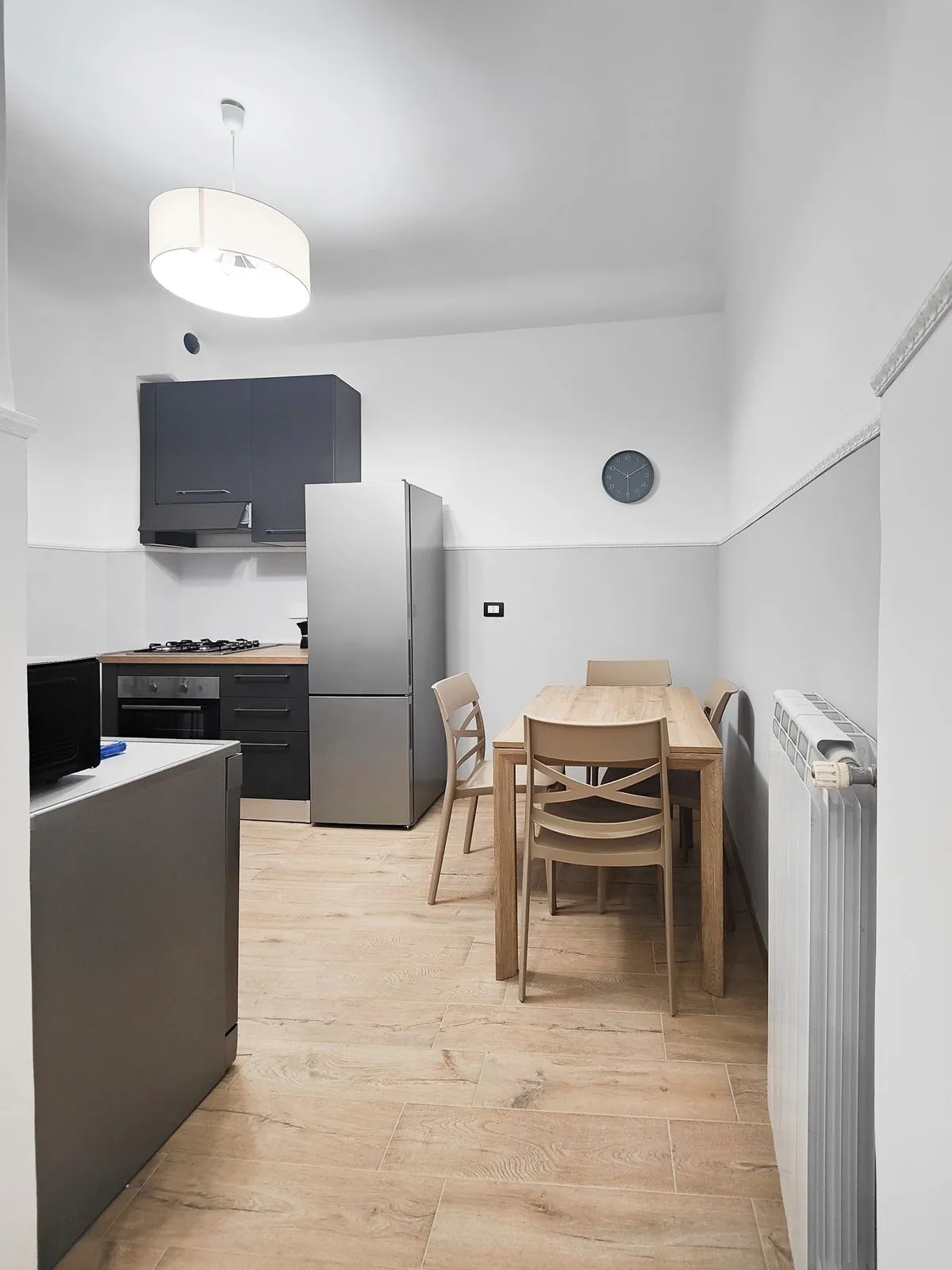 Cucina abitabile con zona pranzo