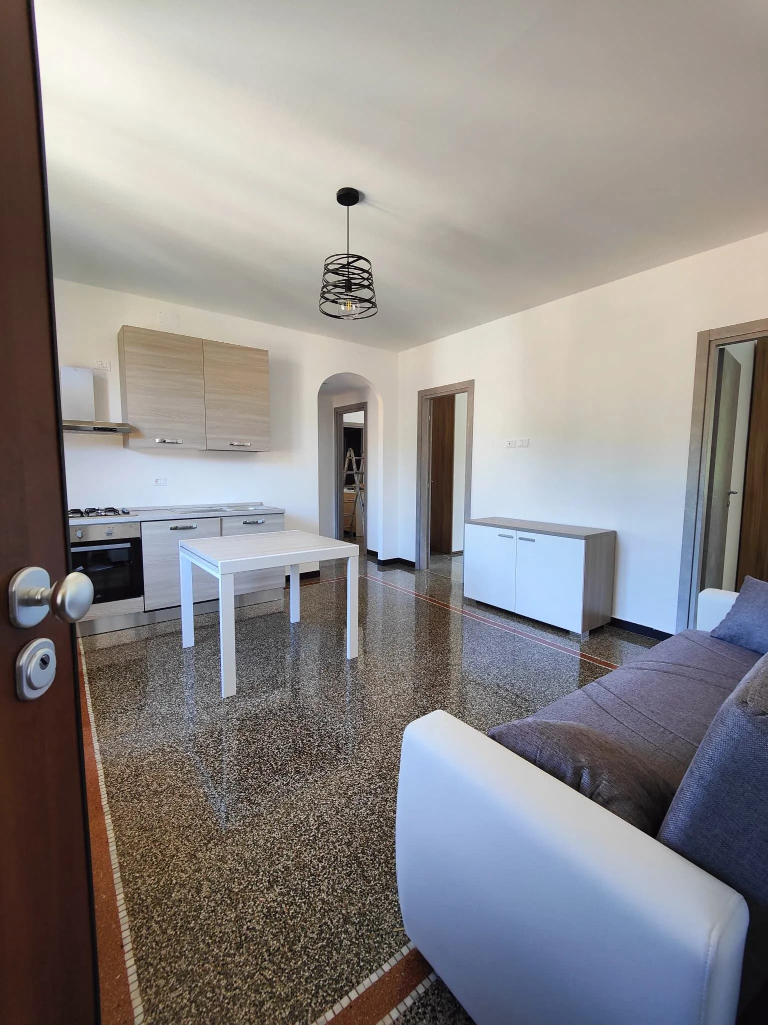 Cucina abitabile con soggiorno